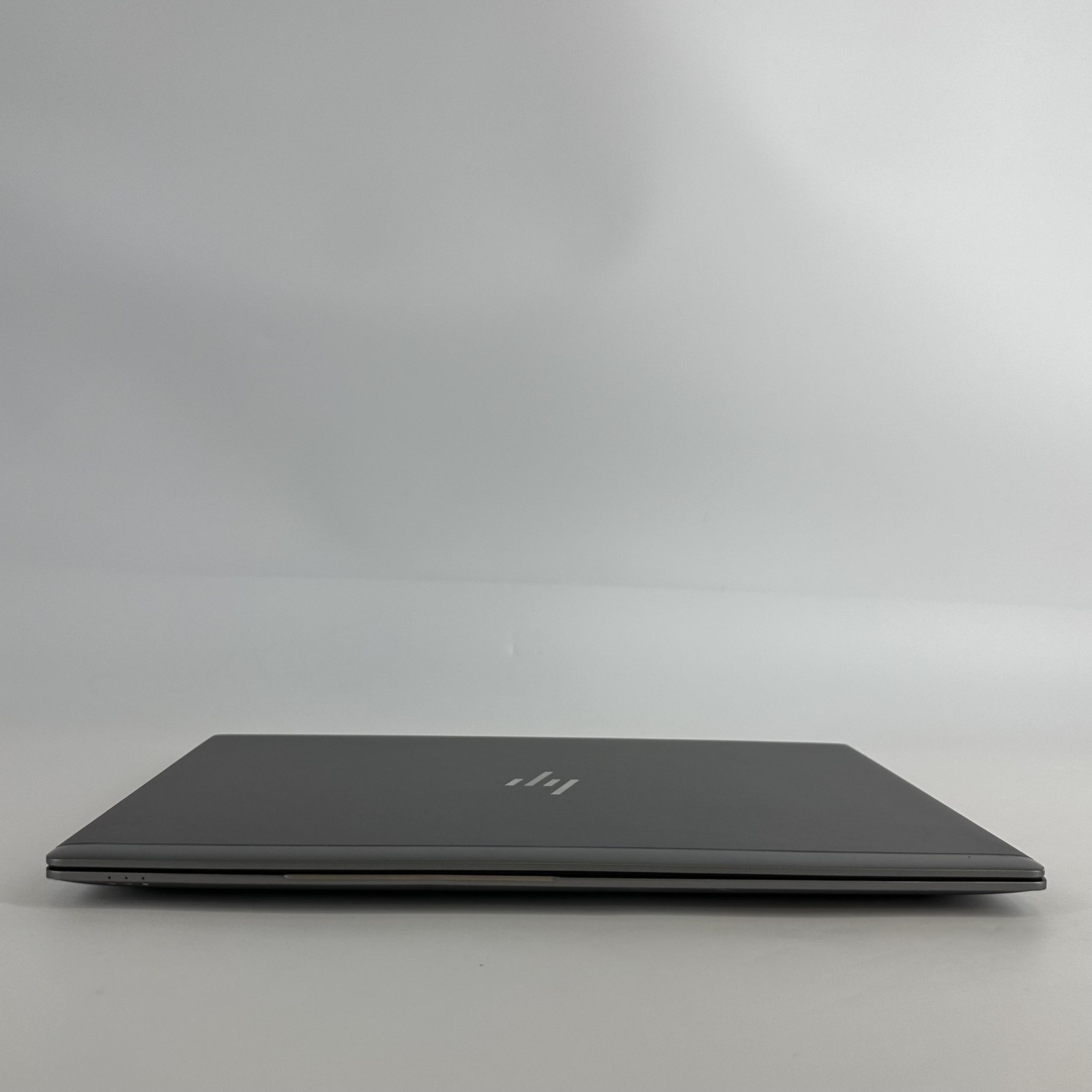 HP ZBook 15u G5 15.6 FHD i7-8650U 1.90GHz 16GB 512GB SSD AMD Radeon Pro WX 3100