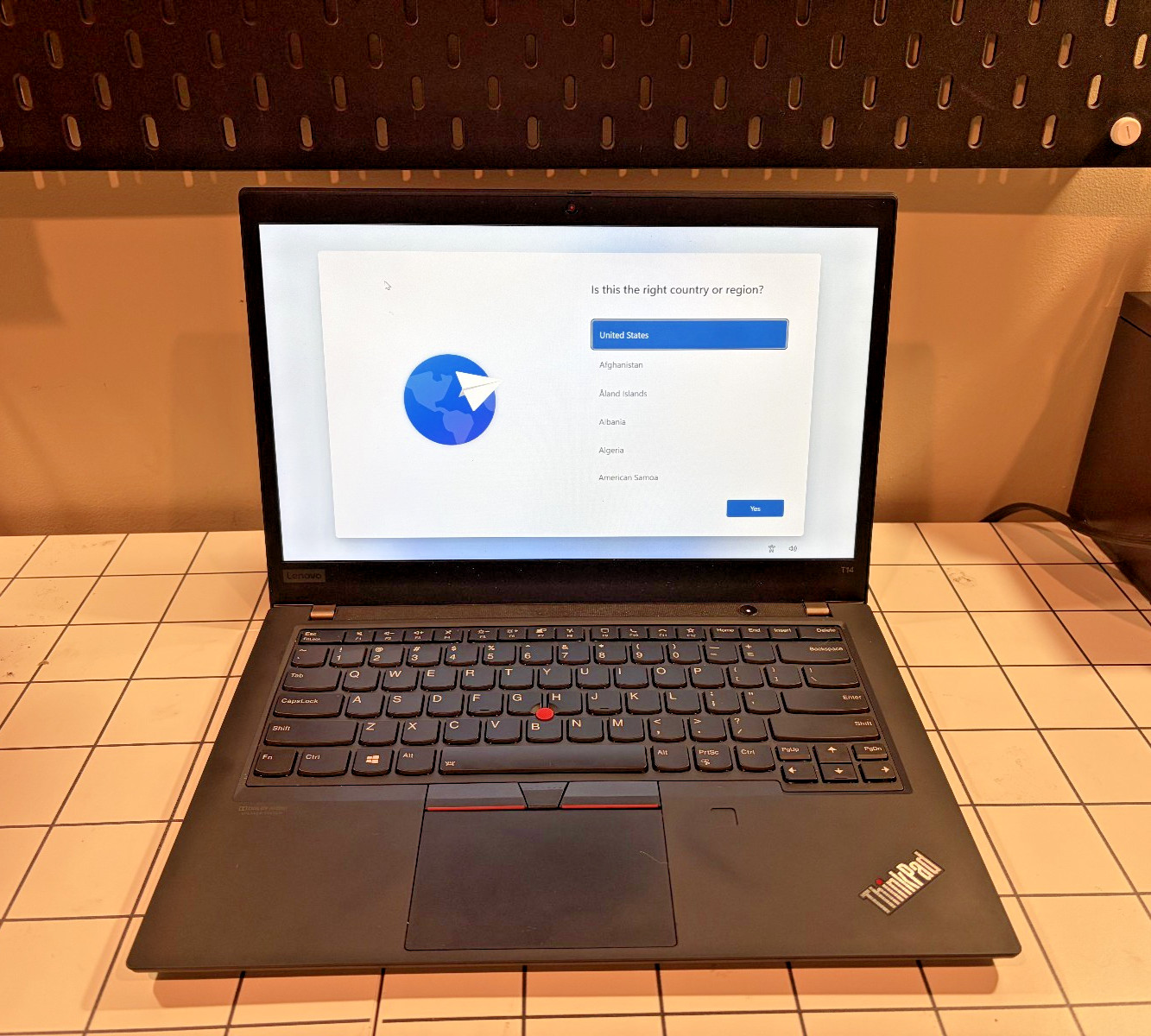 Lenovo ThinkPad T14 (Gen 1) 14″ Ryzen 5 Pro 4650U 16GB 256GB SSD Great Condition