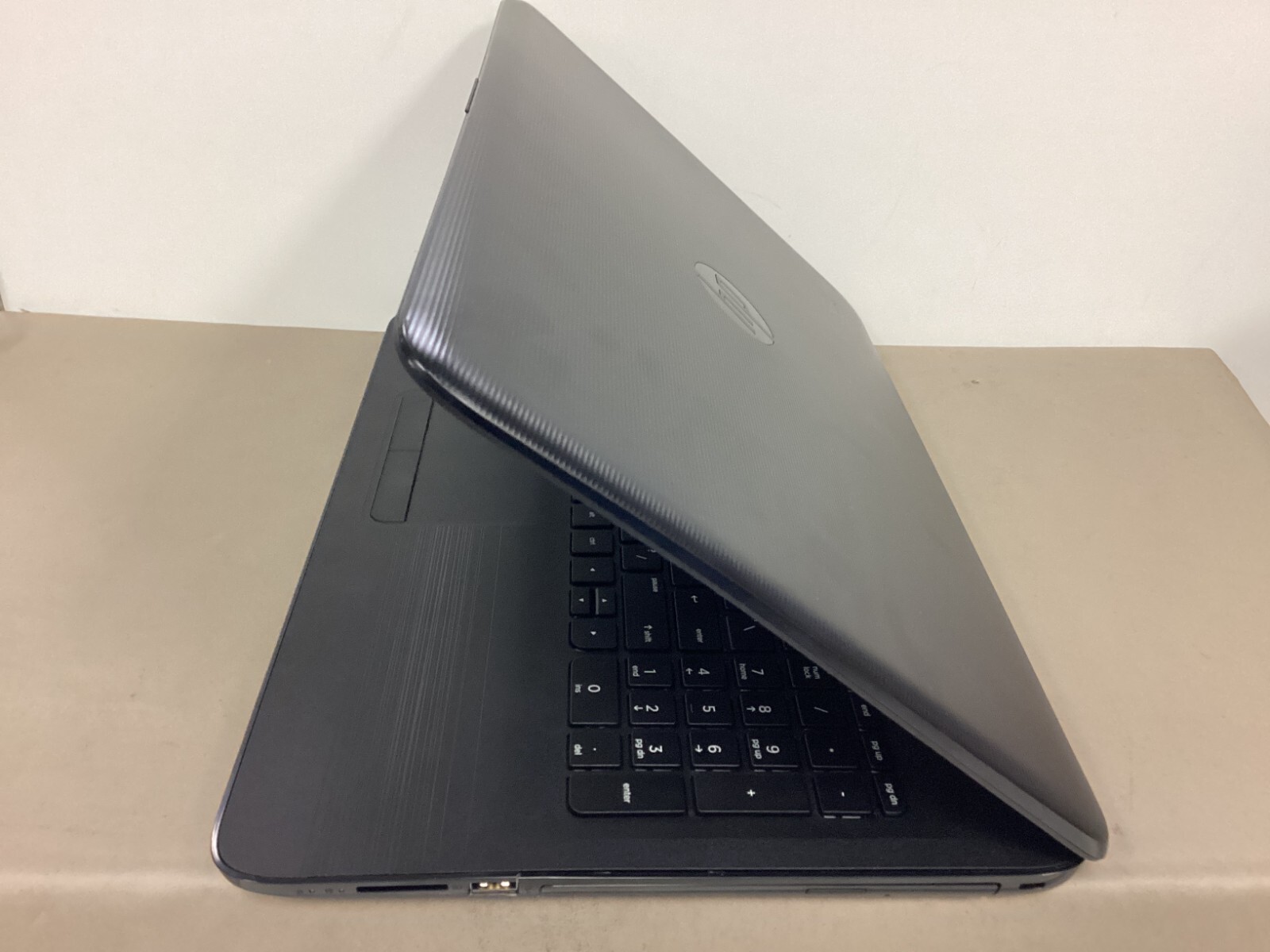 HP 15-ba015wm 15.6″ HD Laptop AMD E2-7110 8GB RAM 128GB SSD Battery NOT Charged