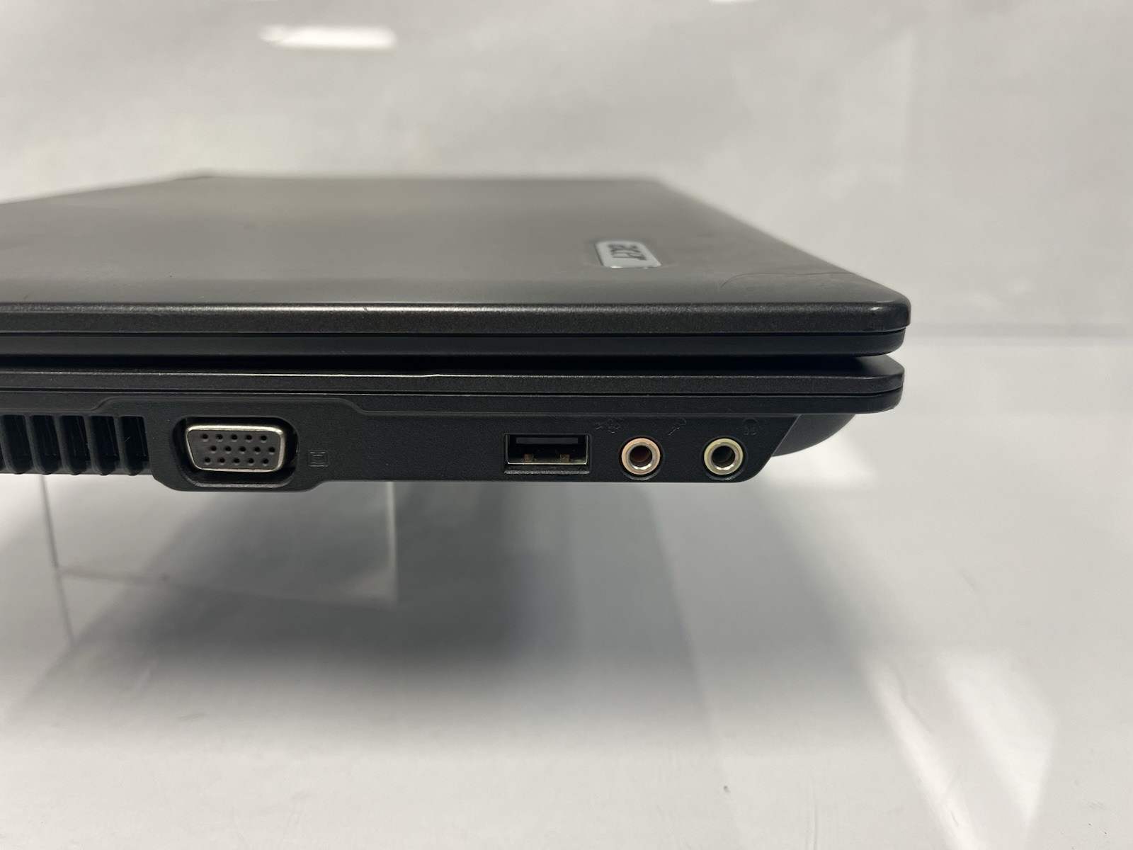 Acer Extensa 5635-6011 Laptop Intel Core 2 Duo T6570 3GB Ram No HDD FOR PARTS