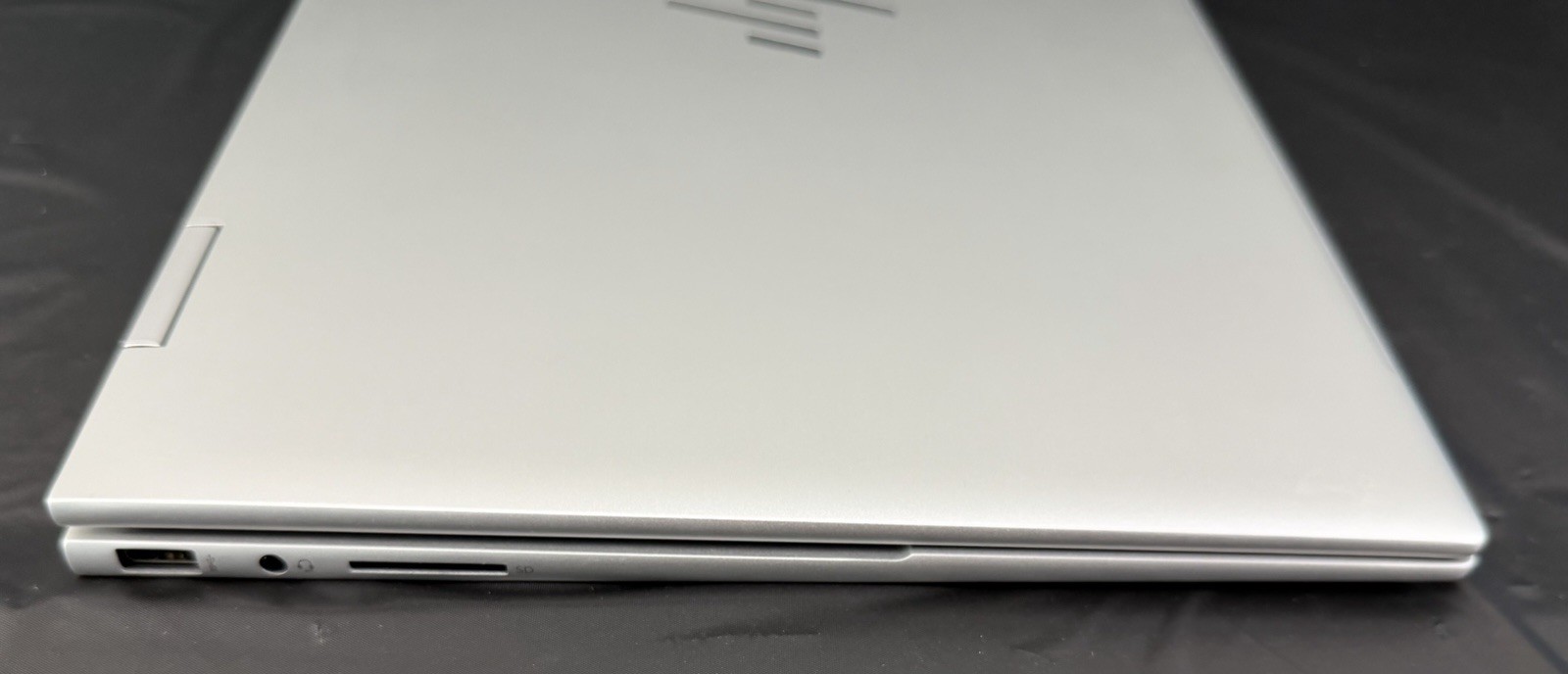 HP Envy x360, Intel i5-1235U, 8GB Ram, 256gb SSD, Win 11 Pro, 15-ew0013dx