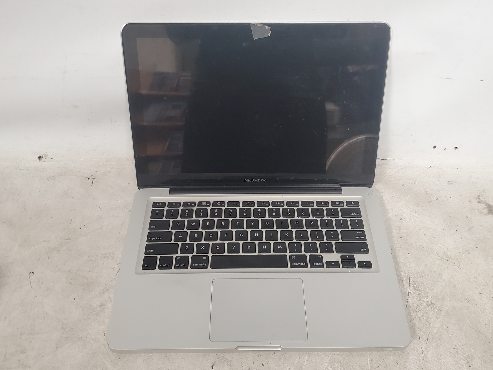 Apple A1278 MacBook Pro 13″ 2.5GHz Intel Core i5 Laptop Computer No HDD Silver