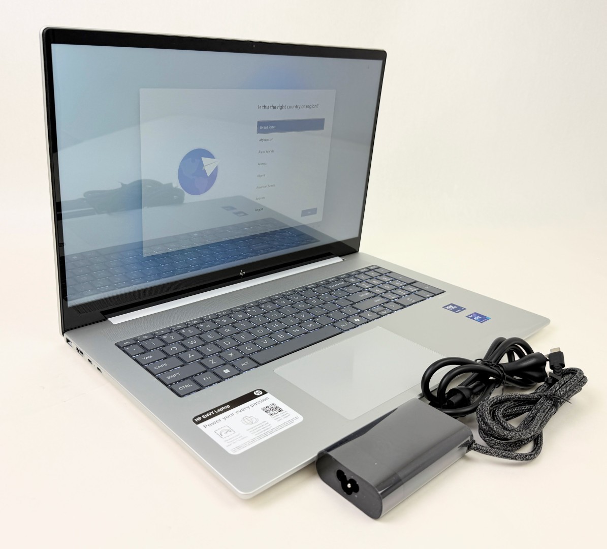 HP Envy 17-da0013dx 17.3″ FHD Touch Ultra 7 155H 16GB 1TB SSD W11H