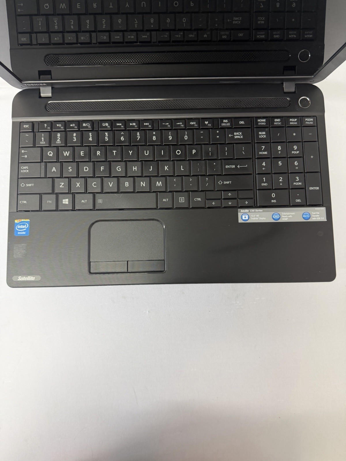 Toshiba Satellite C55-A5190 Laptop – Intel – RAM 4GB – Read Desc