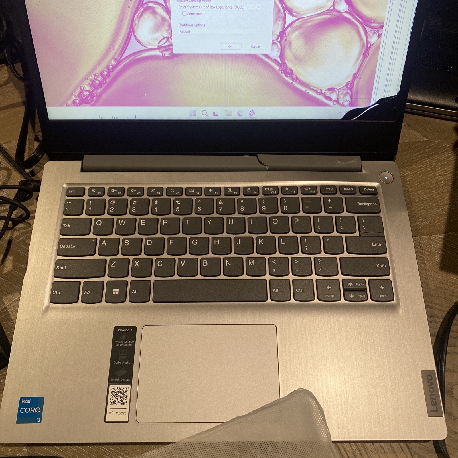 Lenovo IdeaPad 3 14” I3-1115G4 Screen Crack Body Crack Too For Parts