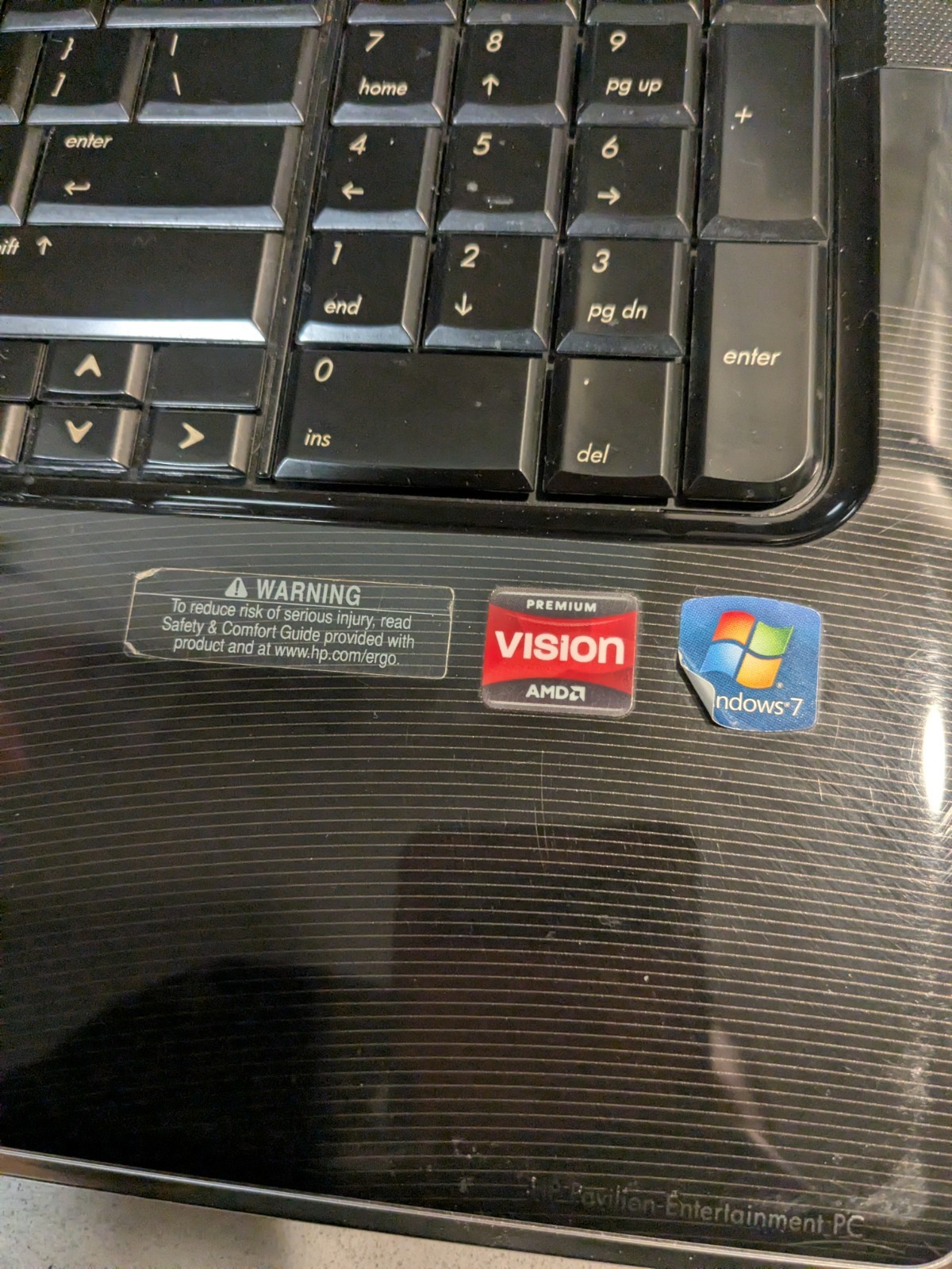 HP Pavilion dv7-3065dx Notebook Laptop 17″ AMD Turion II Win 7 Black HDMI USB