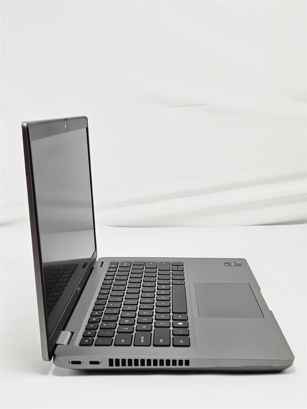 Dell 14″ Latitude 5431 Intel Core i7-1270P 16GB RAM 256GB SSD FHD Iris Xe No OS