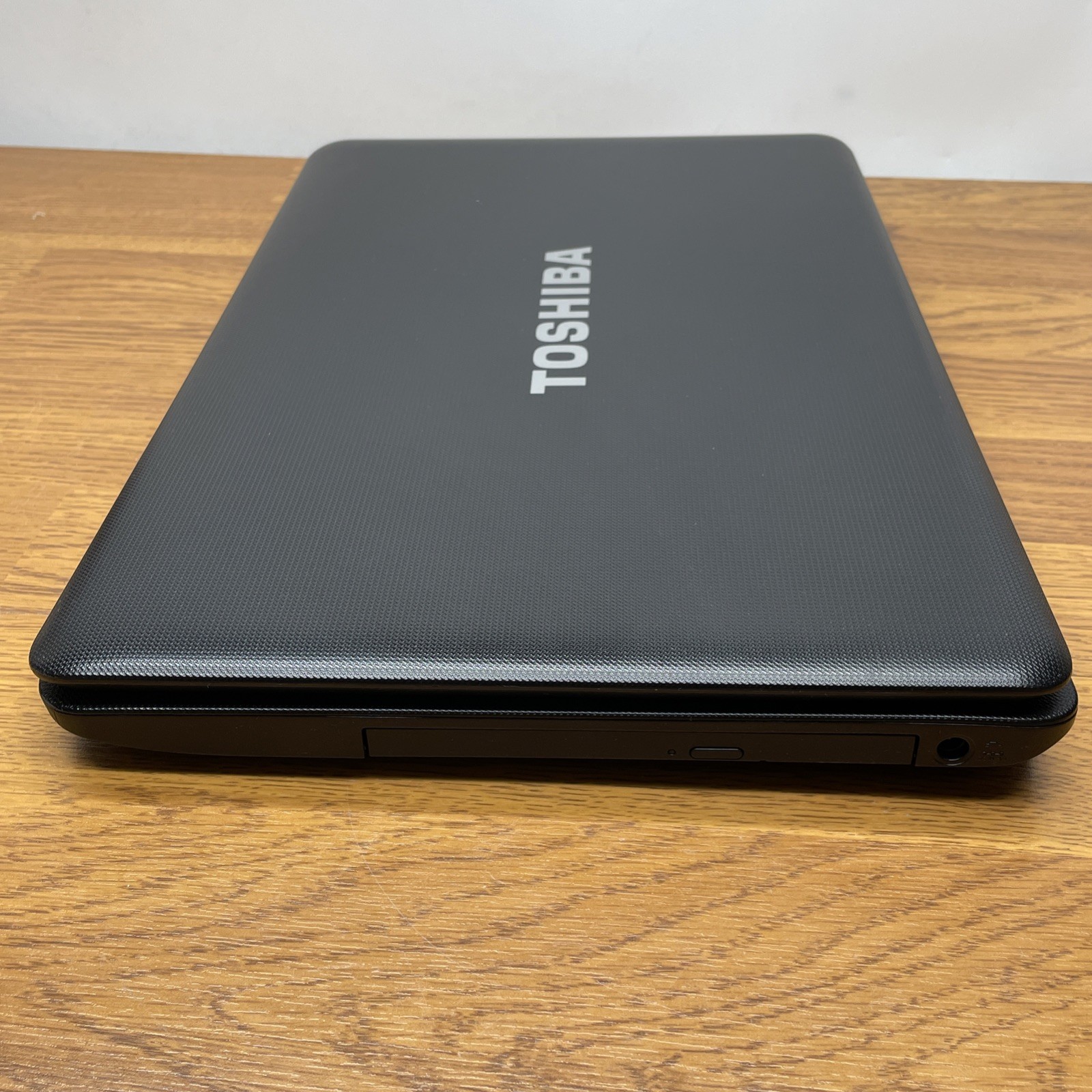 Toshiba C655-S5305 i3-2330M 4GB RAM 320GB HD 15” Windows 7 No Battery