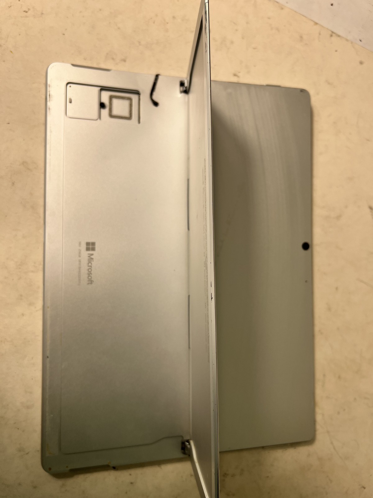 Microsoft Surface Pro 8 1983 i5-1145G7 2.6GHz 8GBDDR4 RAM NO SCREEN AS-IS No SSD