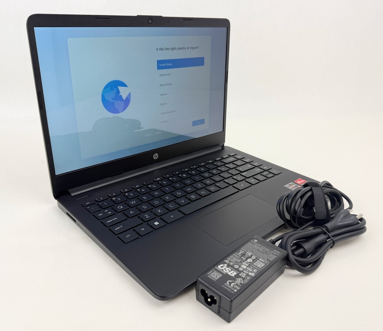HP 14-fq1035cl 14″ HD Touch Ryzen 7 5700U 16GB 512GB SSD W11H