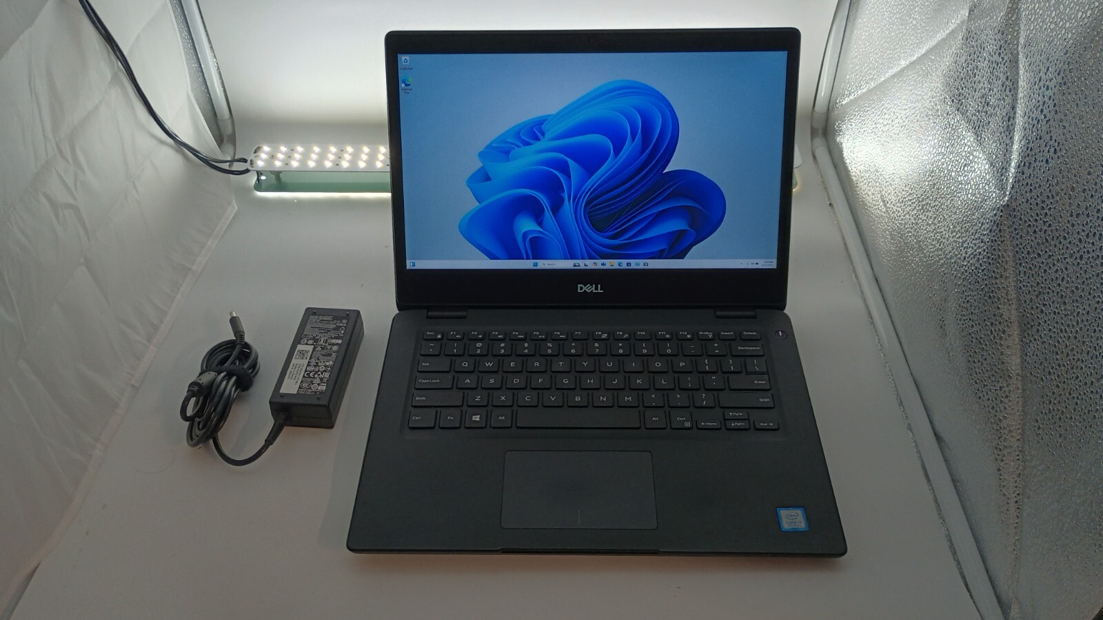Latitude 3400 (4213) w/charger.i5-8265U.8GB.256GB M.2.14″FHD.W11 Pro.Nice