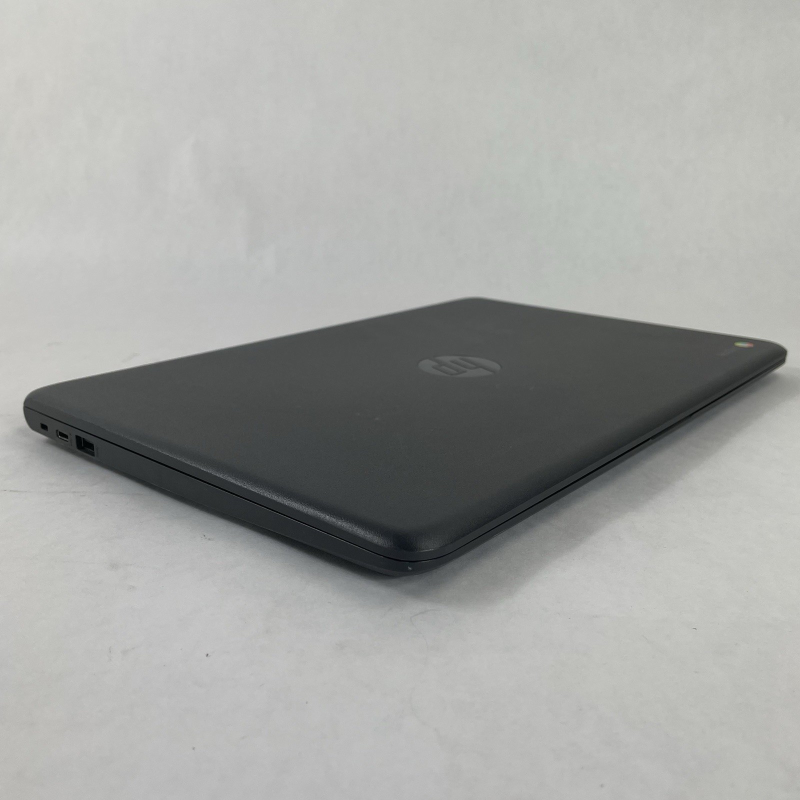 HP ChromeBook 14 14″ Celeron N3350 1.10 GHz 4 GB RAM 16 GB SSD No AC