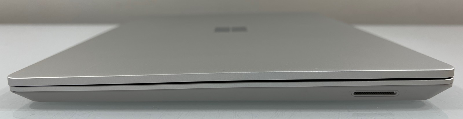 Microsoft Surface Laptop Go 12.4″ Touch i5 10th Gen 8GB RAM 256GB SSD *MINT