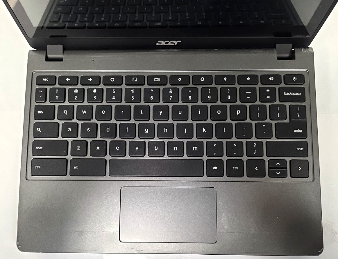 Acer Chromebook C720| Intel Celeron 2955U|2GB RAM| No SSD| No Battery| For Parts