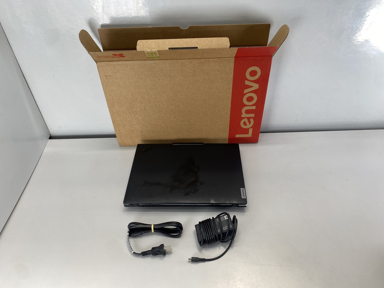 Lenovo Laptop ThinkPad T14 Gen 5 14″ AMD Ryzen 5 Pro 8540U 512GB- Black