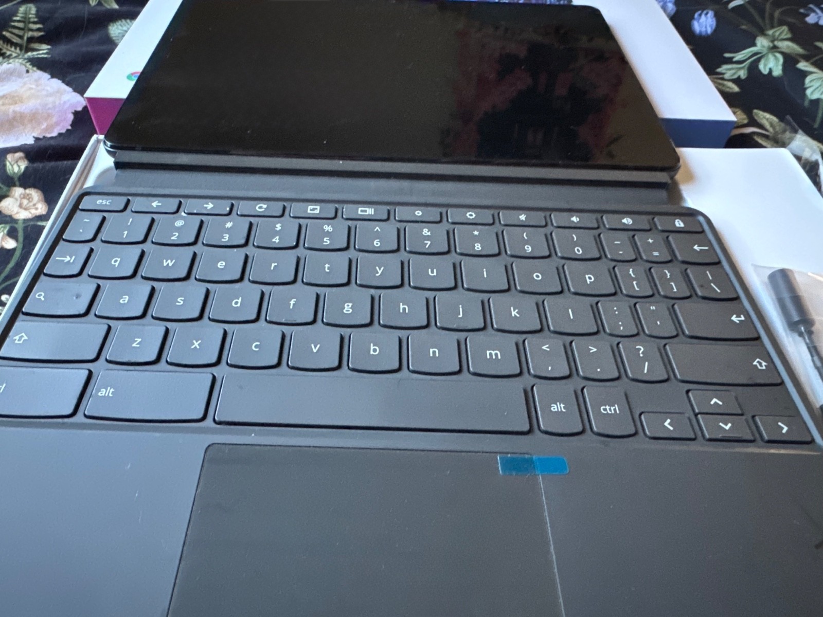 Lenovo Ideapad Duet Chromebook Ice Blue and Iron Gray 10.1 inch CT-X636F 128GB