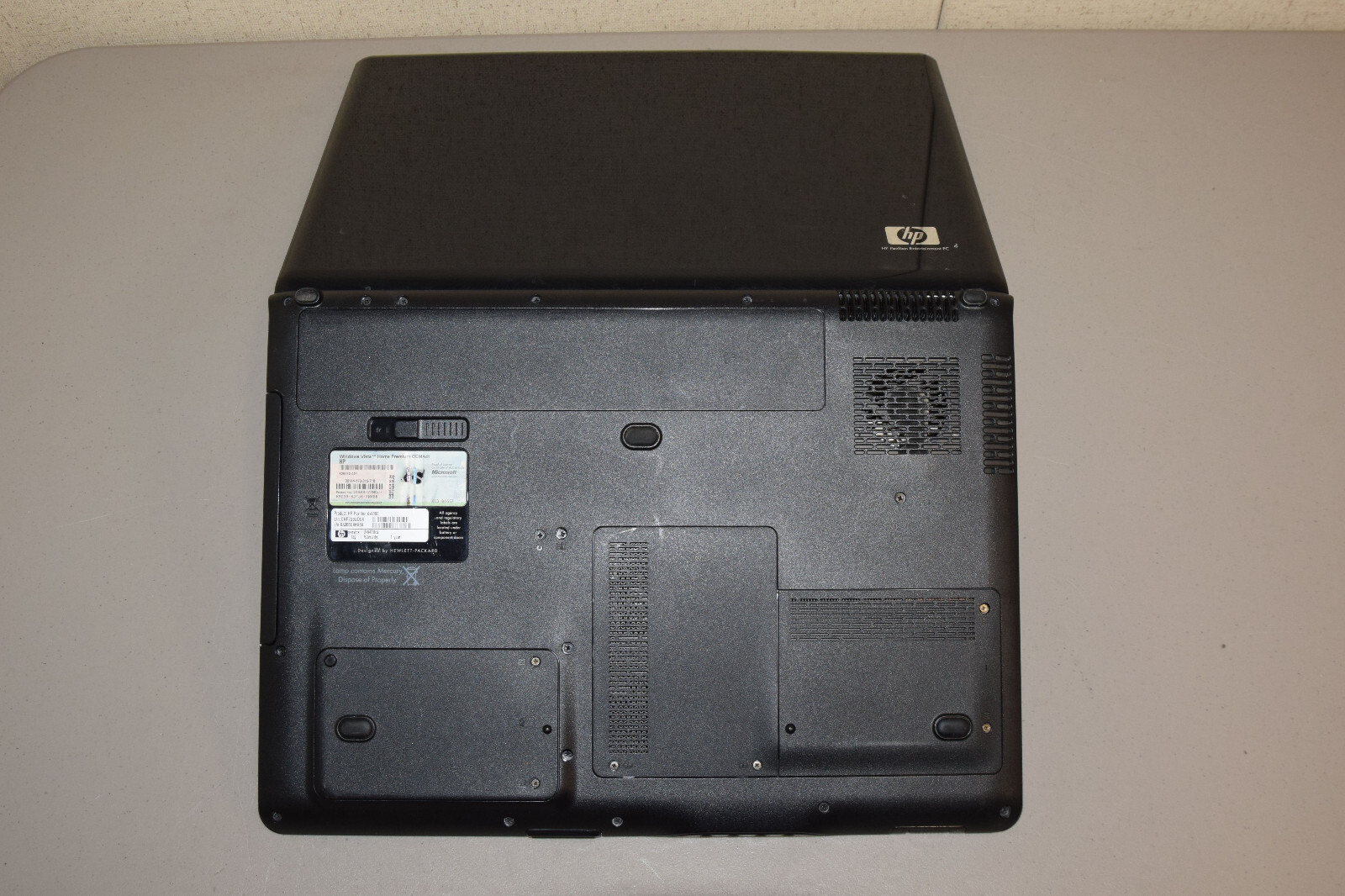 Dead Junk HP Pavilion dv9000 dv9410us 17″ Laptop Incomplete AS IS Parts Repair