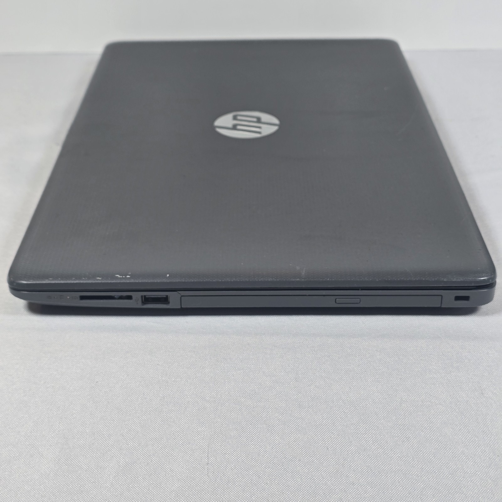 HP LAPTOP 15-DB0XXX AMD E2-9000E RADEON R2 1.50 GHz 4GB RAM READ