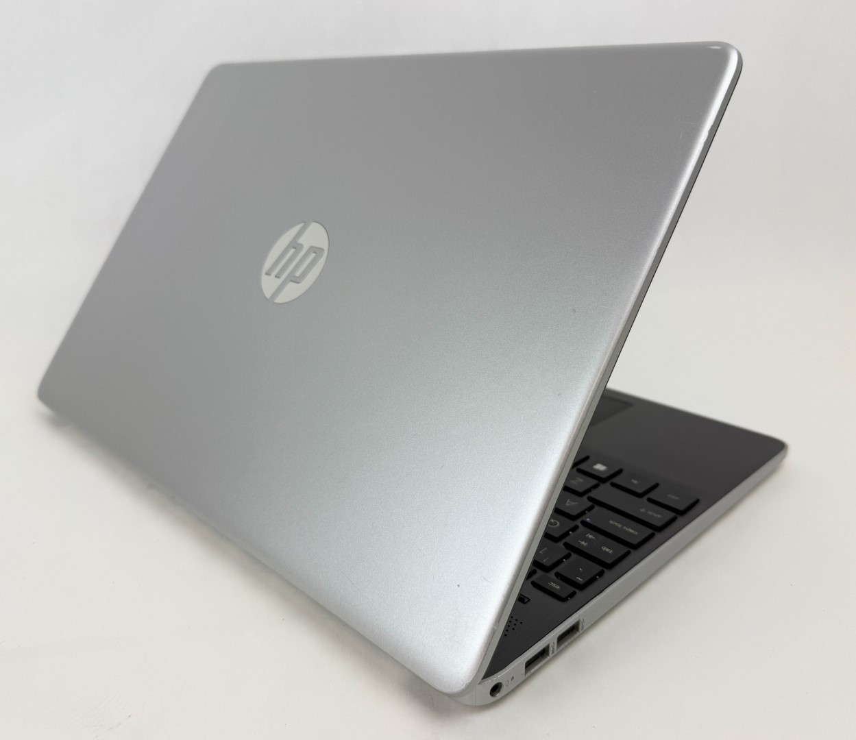 HP 15-dy1023dx 15.6″ HD Touch i5-1035G4 1.0GHz 12GB 256GB SSD W11H Laptop -Read
