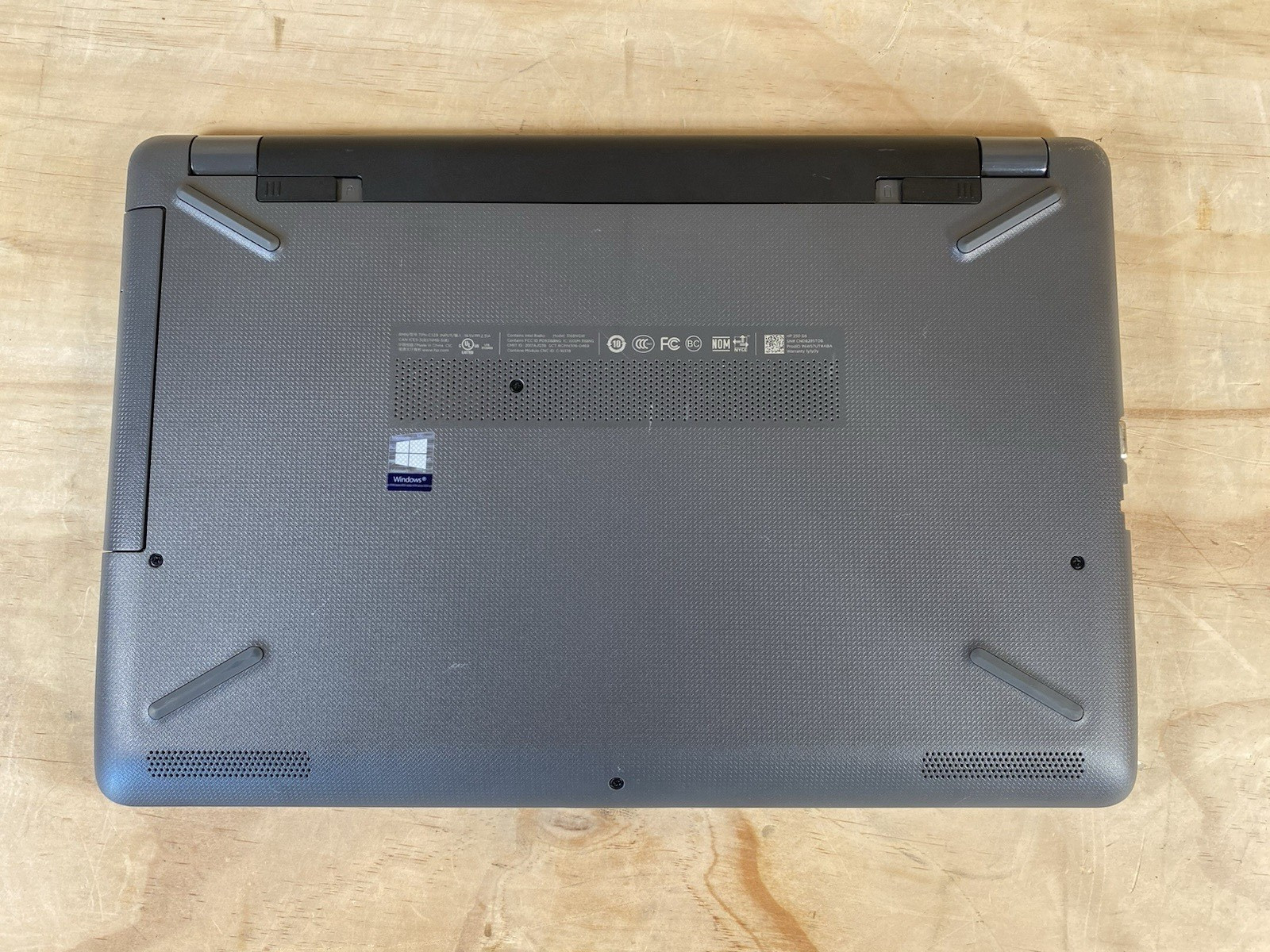 HP 250 G6 Core i5-7200U 2.5 GHz 8 GB RAM 256ssd Win 10 Pro/79% batt