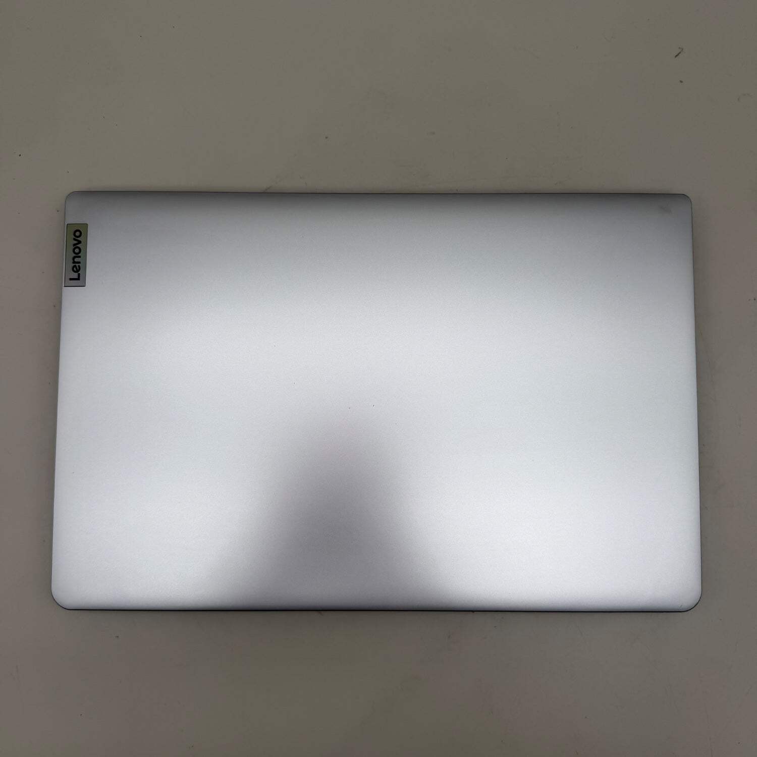 Lenovo IdeaPad 1 15AMN7 15.6″ AMD Athlon silver 7120u 2.4GHz 4GB RAM 128GB SSD
