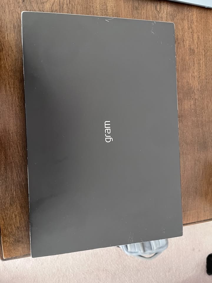 LG 16Z90R-H.AAS7U1 LG Gram 16″, Intel Core i7-1360P, 1 TB SSD, 16GB RAM