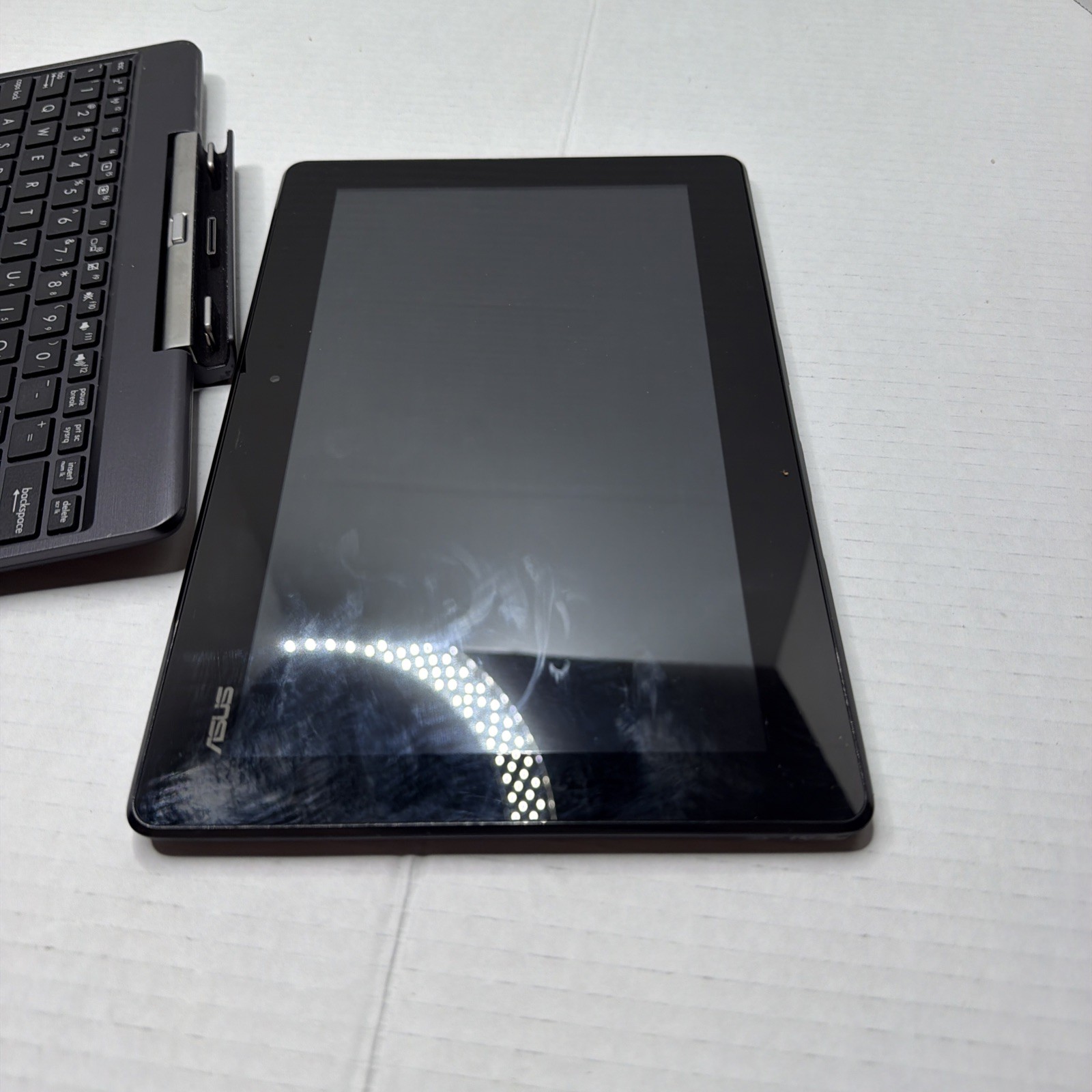 ASUS Transformer Book T100TAF 10.1″ Laptop Touchscreen 2GB Intel 32GB Untested