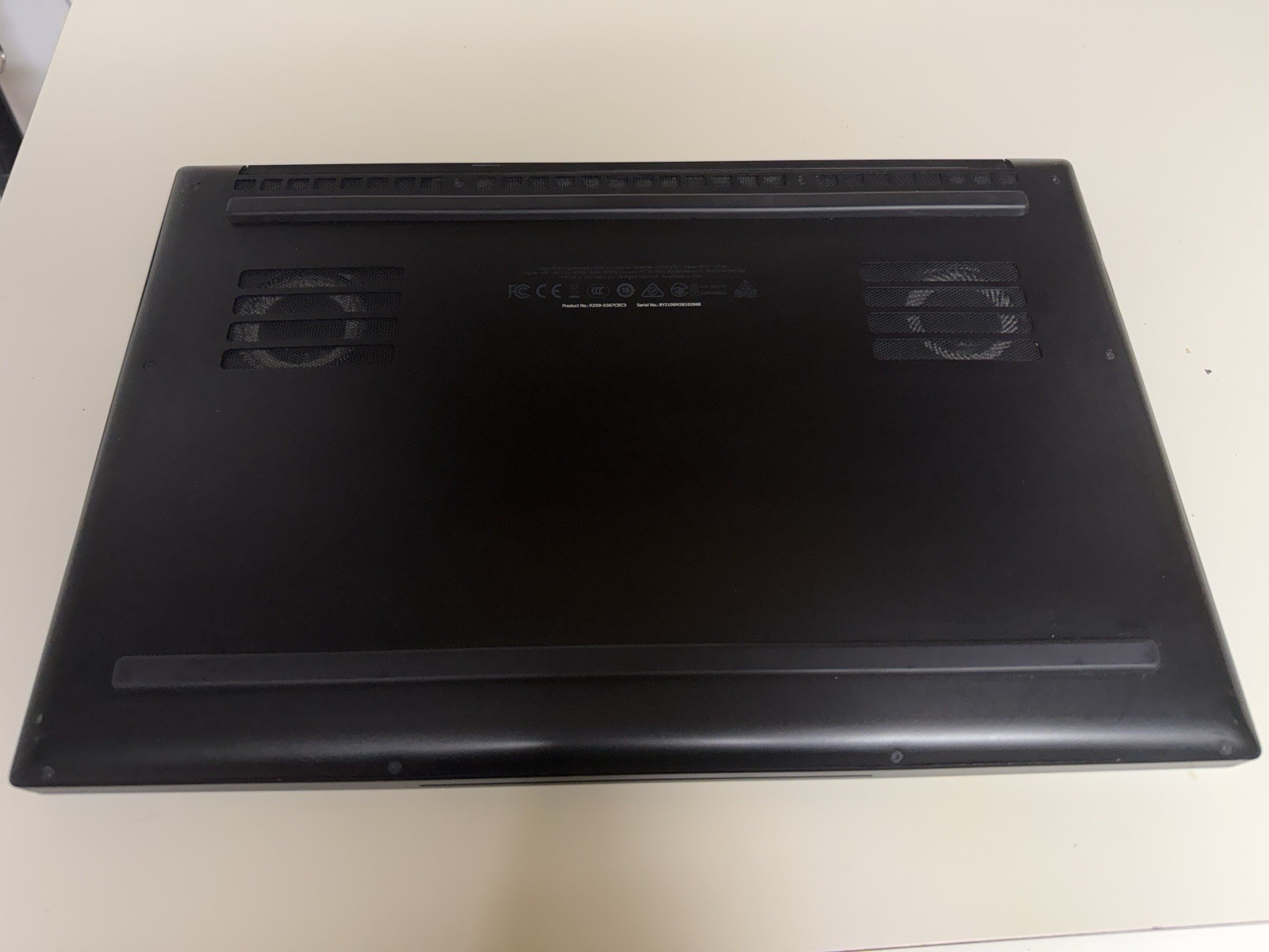 Razer Blade 15 Advanced 15in 360hz i7-10875H RTX 3080 32GB Ram 1TB SSD