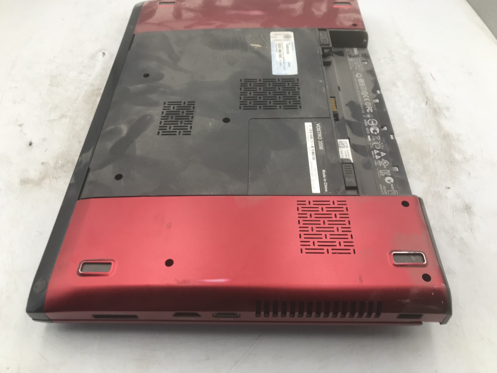 DELL VOSTRO 3550 – BOOTS TO BIOS/BAD LCD – INTEL I3 2350M – 4GB RAM – READ – BB!