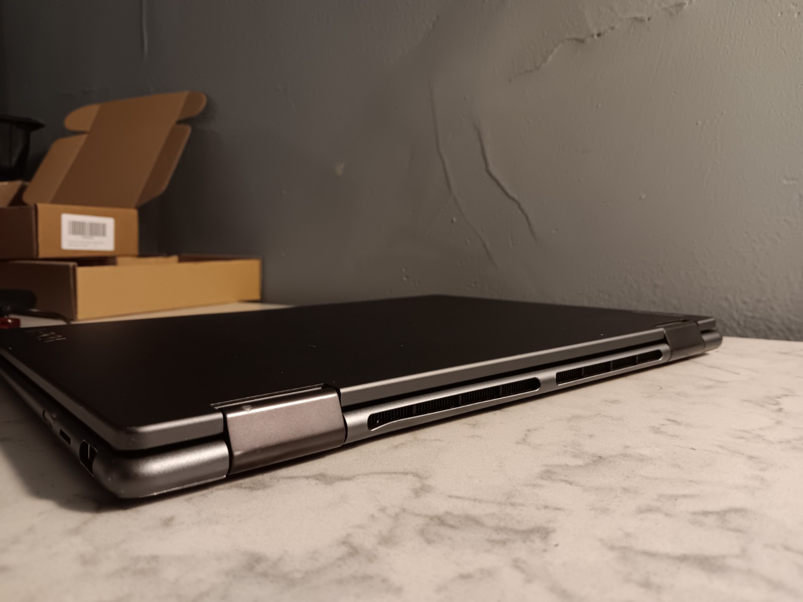 Lenovo Yoga 7 2-in-1 14IML9 14″ Ultra 5 125U 16GB No Power For Parts Or Repairs