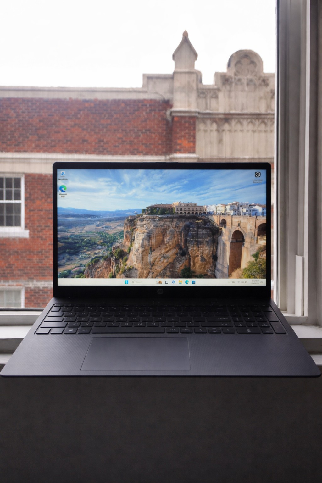 HP 255 G10 15.6″ – Ryzen 3 7330U, 16GB RAM, 119GB SSD
