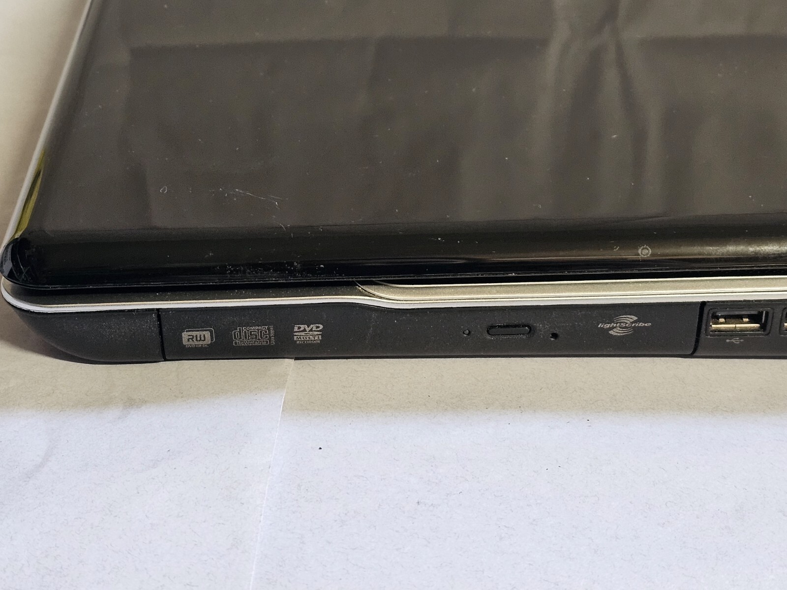 HP G60 Laptop 16″ Notebook AMD 3GB RAM 320GB HDD Windows w/ Charger TESTED WORKS