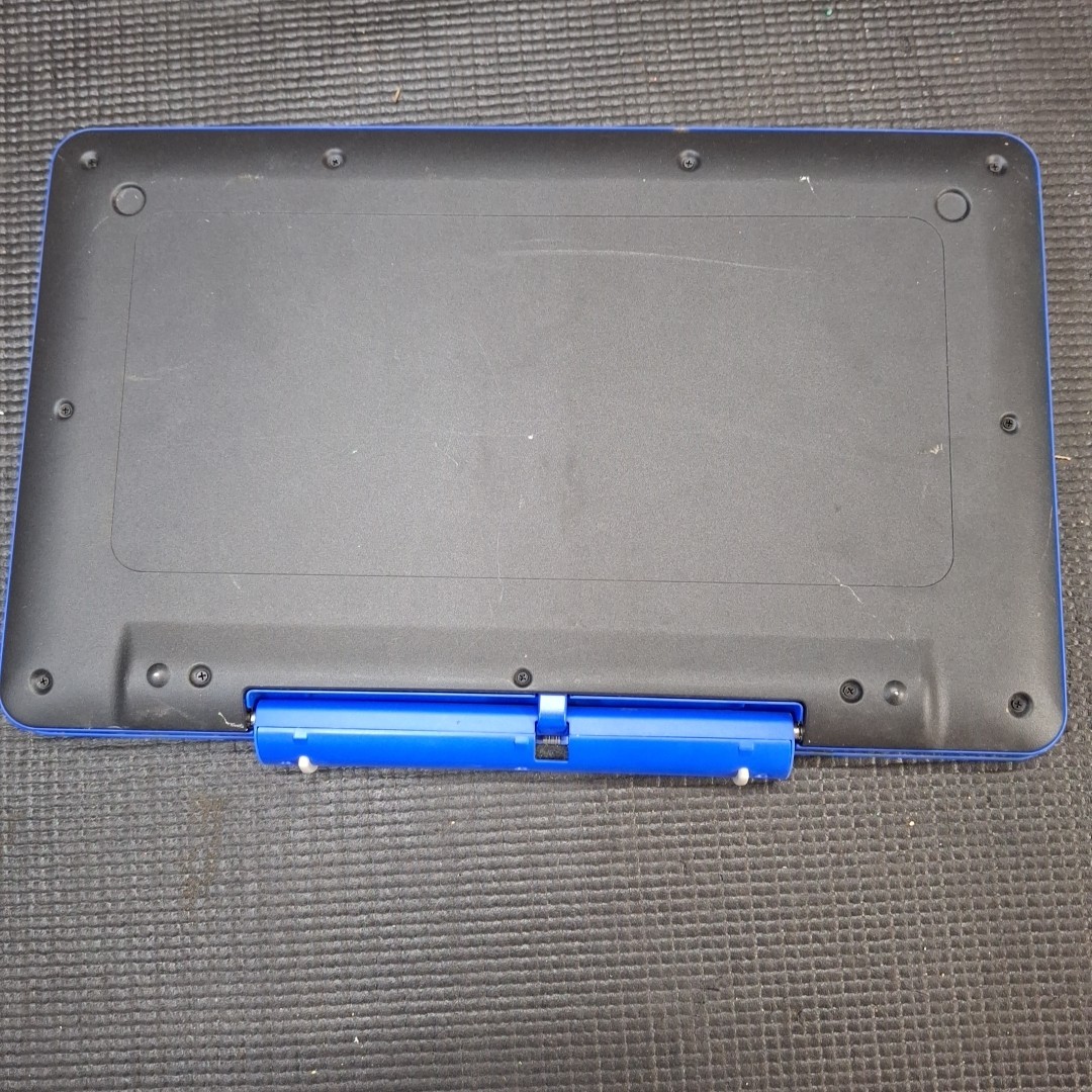 Lot of 3 – Laptops- Samsung, RCA, HP – UNTESTED – Storage Locker Find