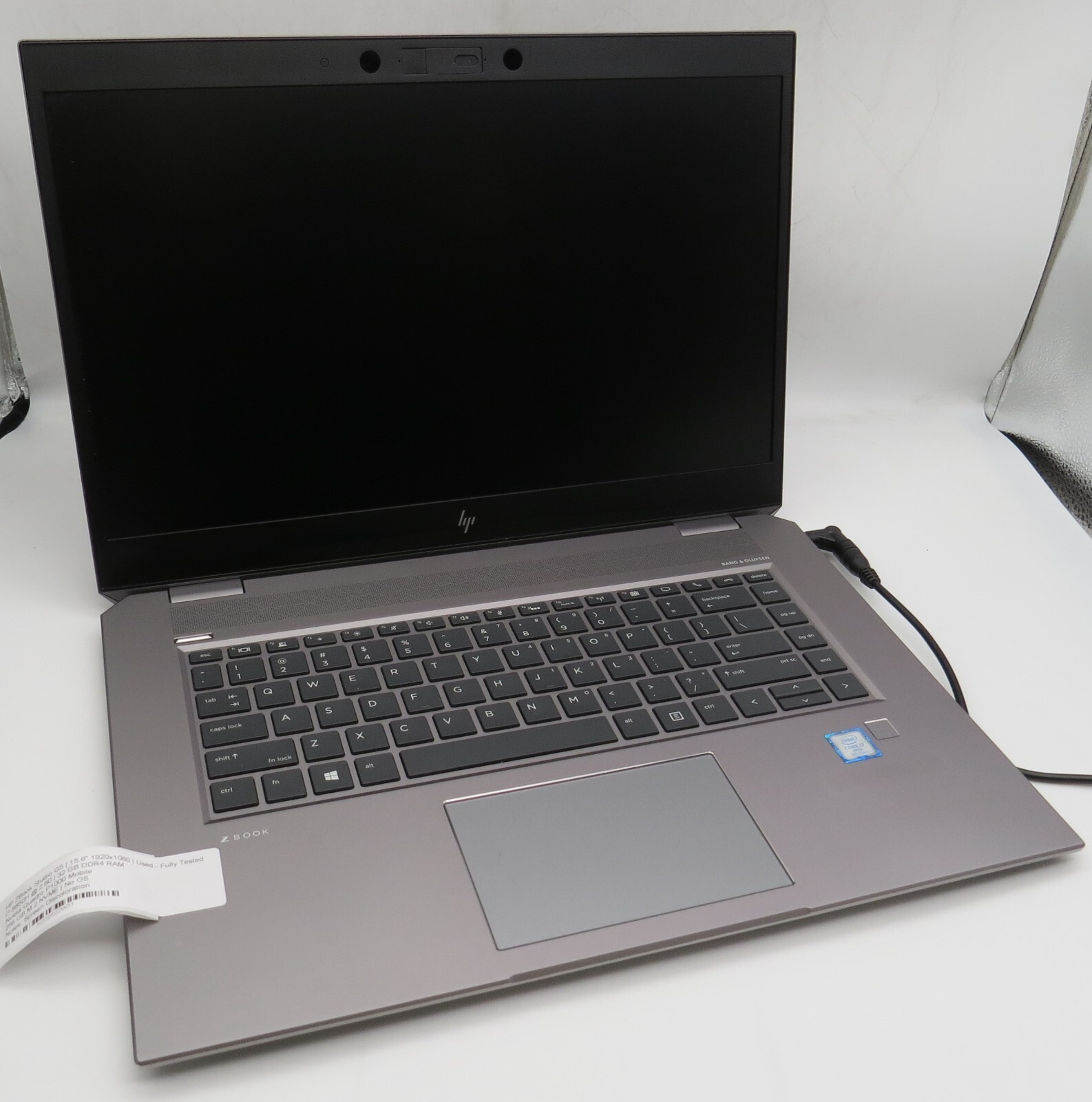 HP ZBook Studio G5-15.6″-i7-8850H@2.60GHz-32GB RAM-256GB M.2 NVME-NO OS *READ*