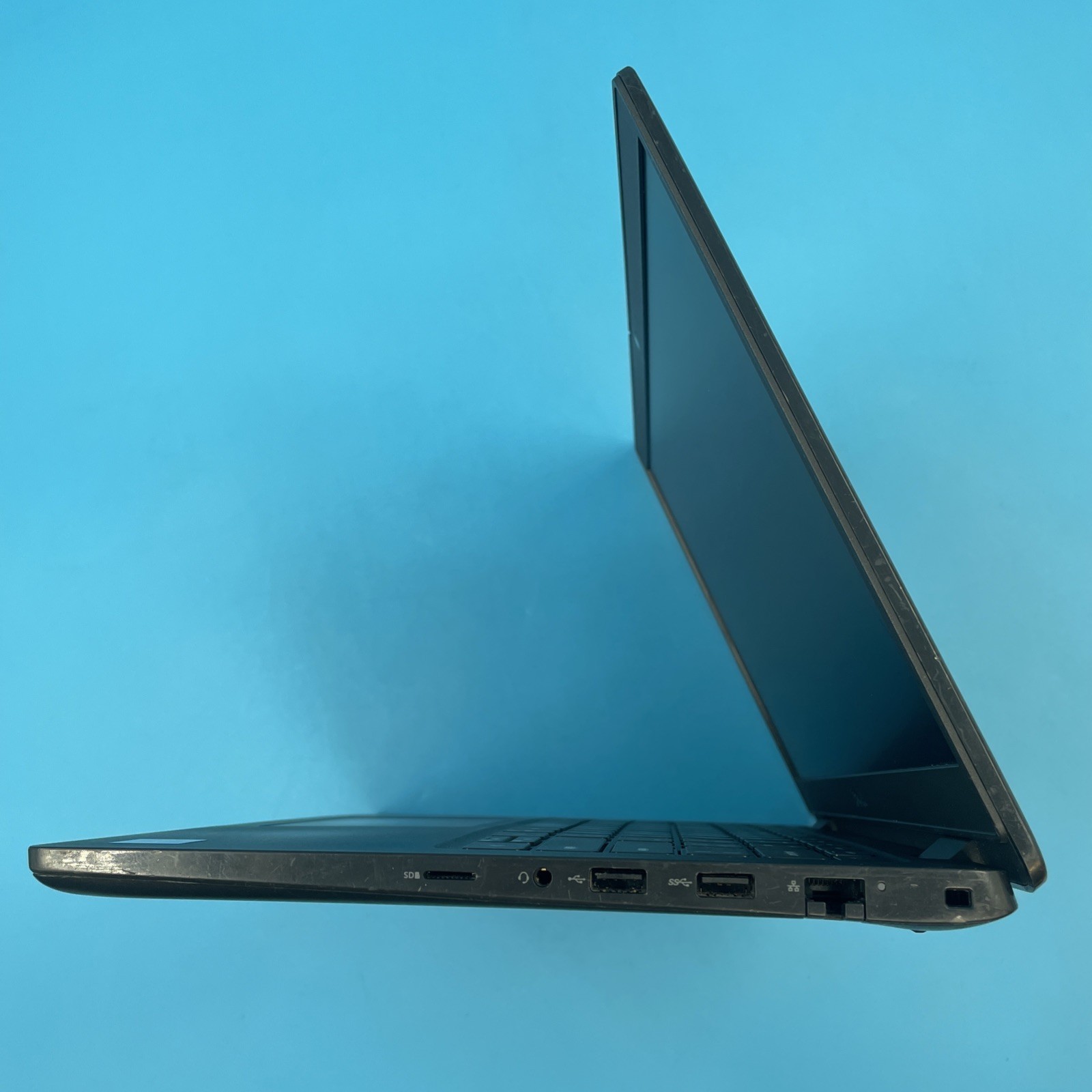 Dell Latitude 3420 | i5-1135G7 | 8GB RAM | 256GB SSD | WIN 11 PRO | 75% BATT