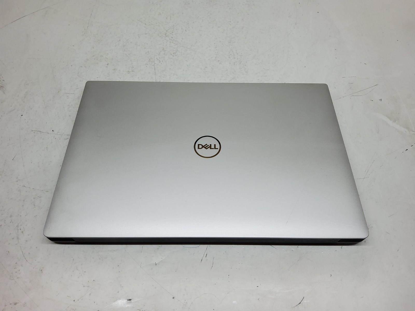 Dell XPS 15 7590 Core i7-9750H @ 2.60GHz 16GB RAM NO DRIVE/OS MISSING SCREWS