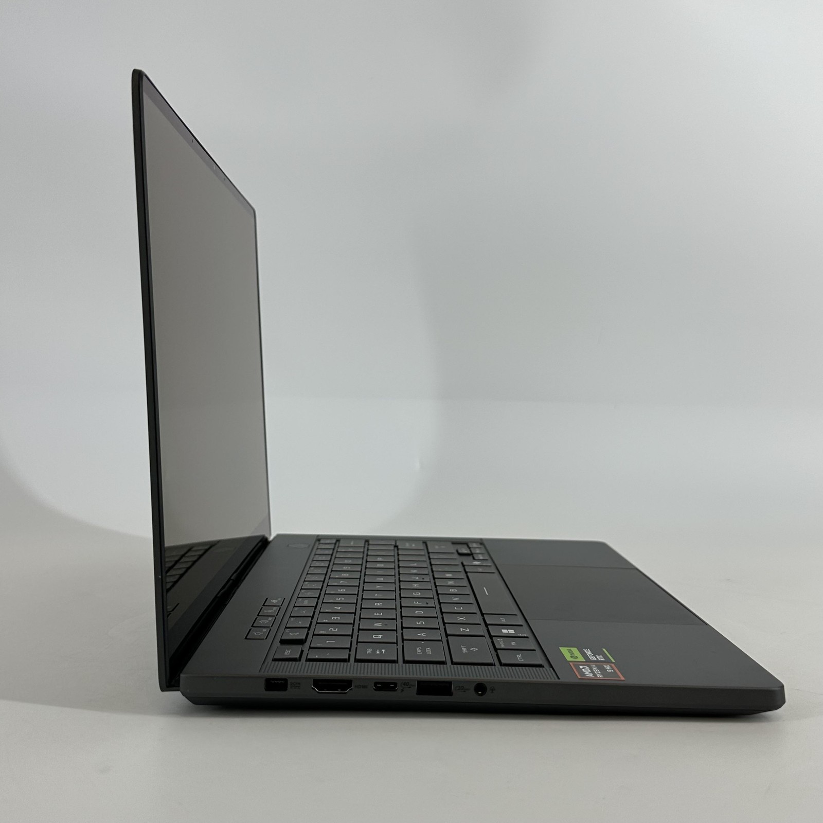 Asus ROG Zephyrus G14 GA403 120Hz QHD+ Ryzen AI 9 HX 370 32GB 2TB RTX 5070 Ti