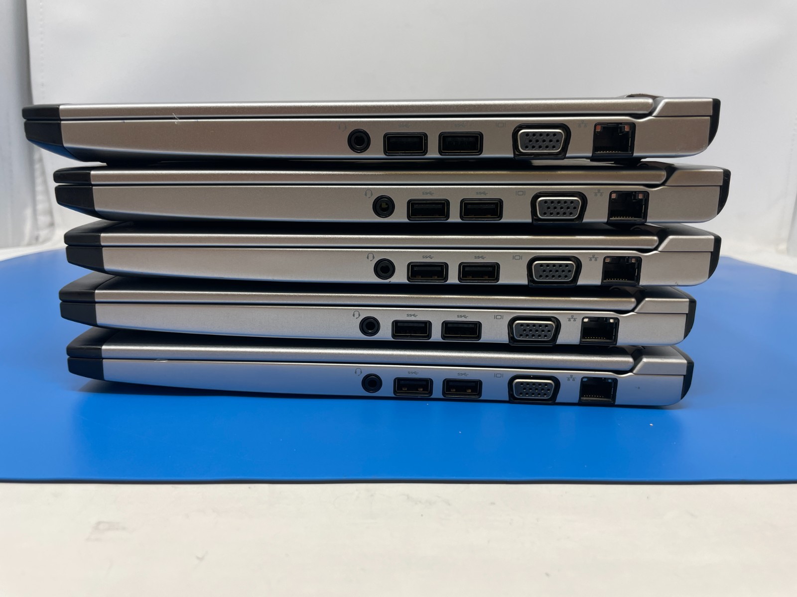 FOR PARTS: 5 Dell Latitude 3330 Intel Celeron 1007U 2GB RAM 320 GB HDD
