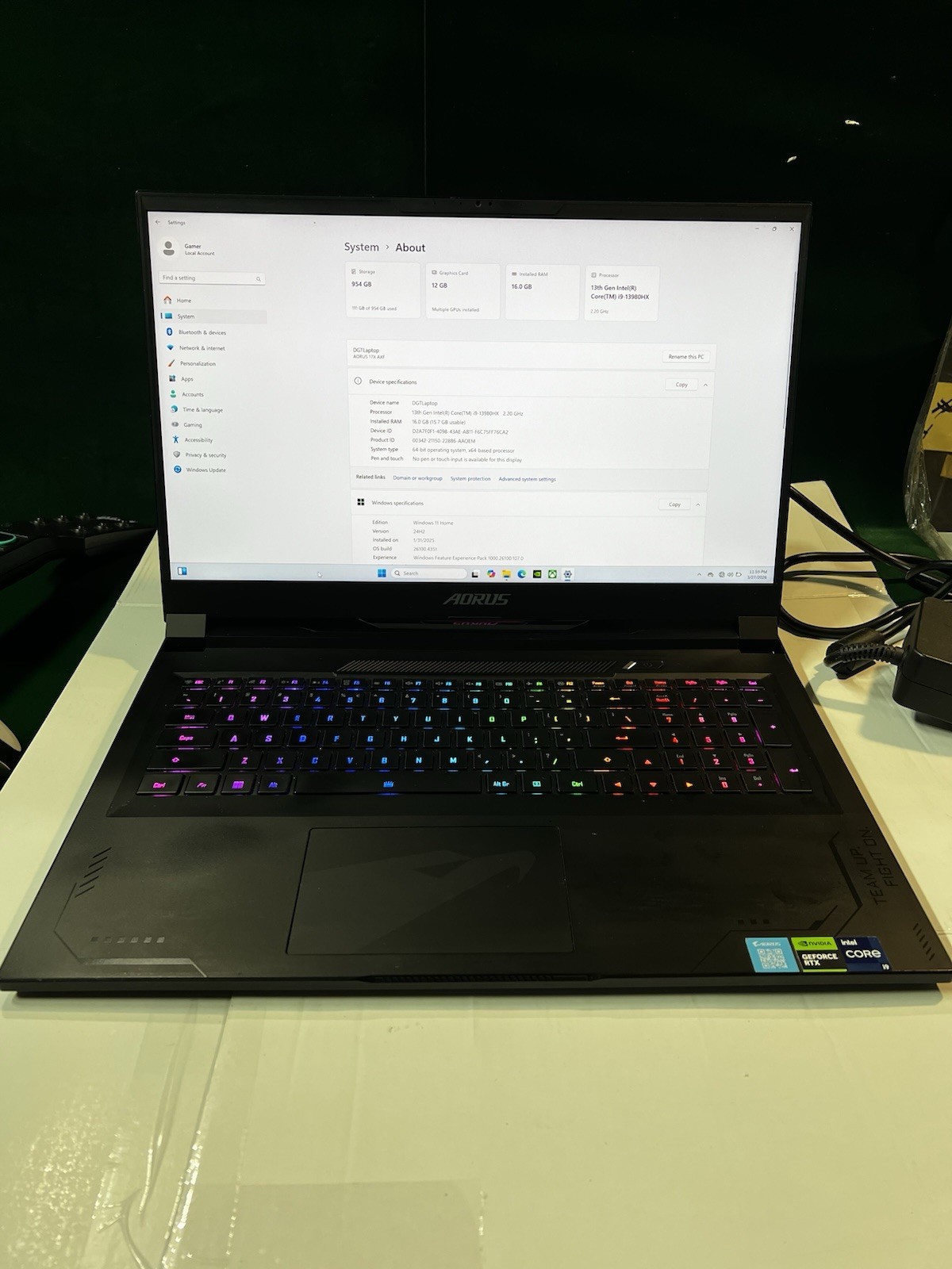 Gigabyte Aorus 17X 17.3″ i9 13980HX RTX 4080 12GB ,Ram 16Gb ,1tb Gaming Laptop