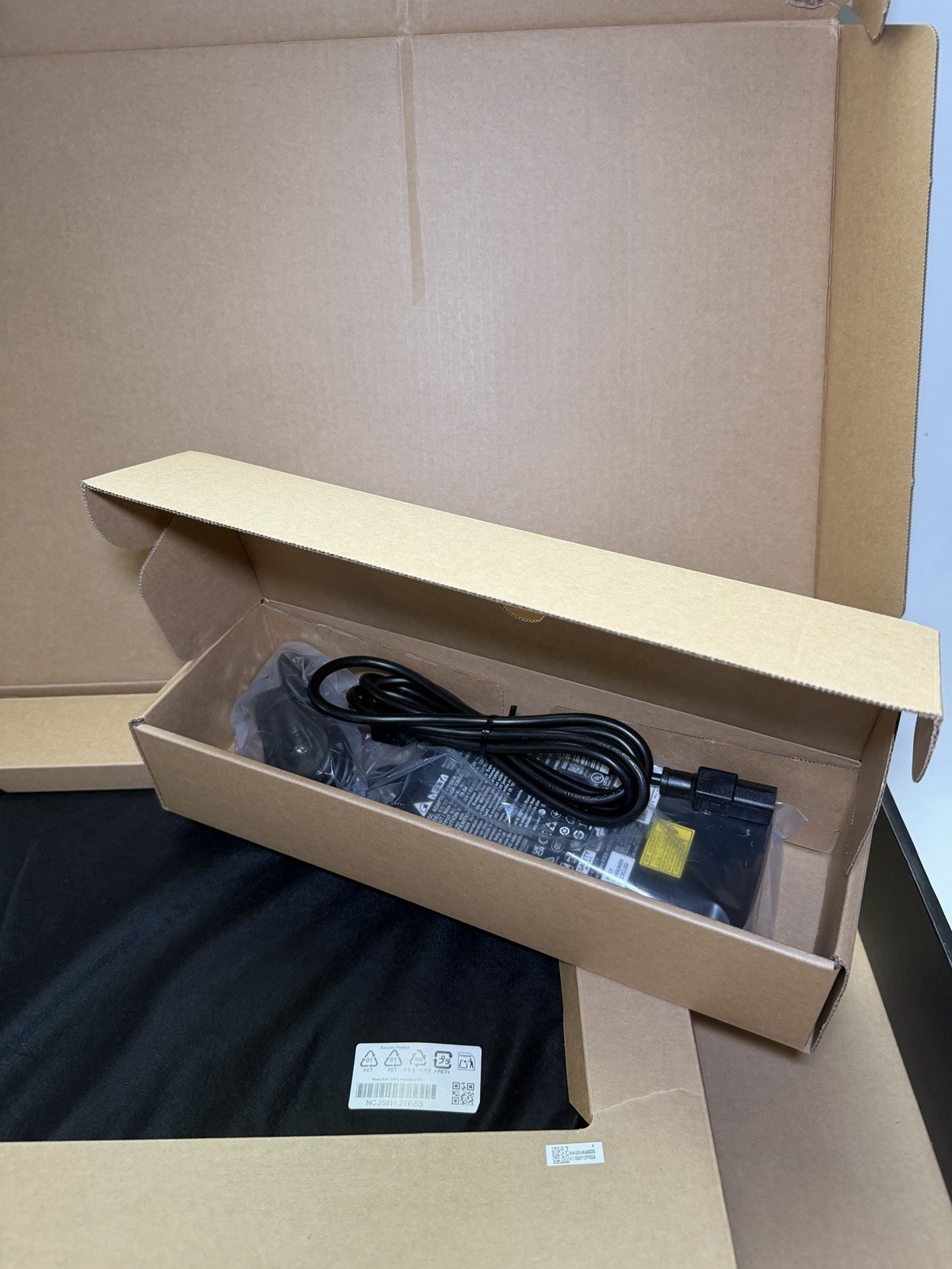 Acer Predator Helios Neo 18 AI IntelCore Ultra 9 RTX 5070 Ti 16GB 1TB SSD 240Hz