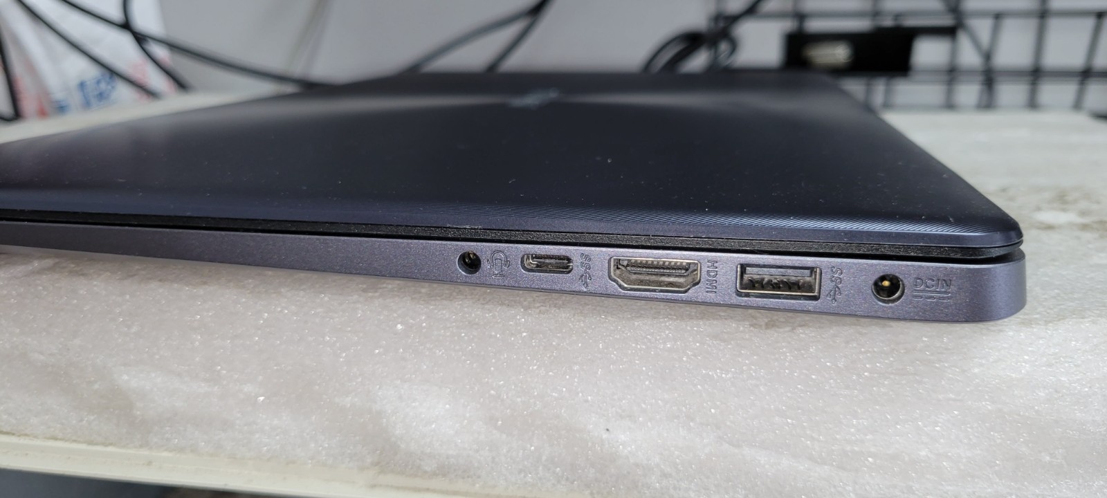 ASUS VivoBook F510QA 15.6in. 2.7 GHz AMD A12-9720P A12 8GB 256GB SSD Working
