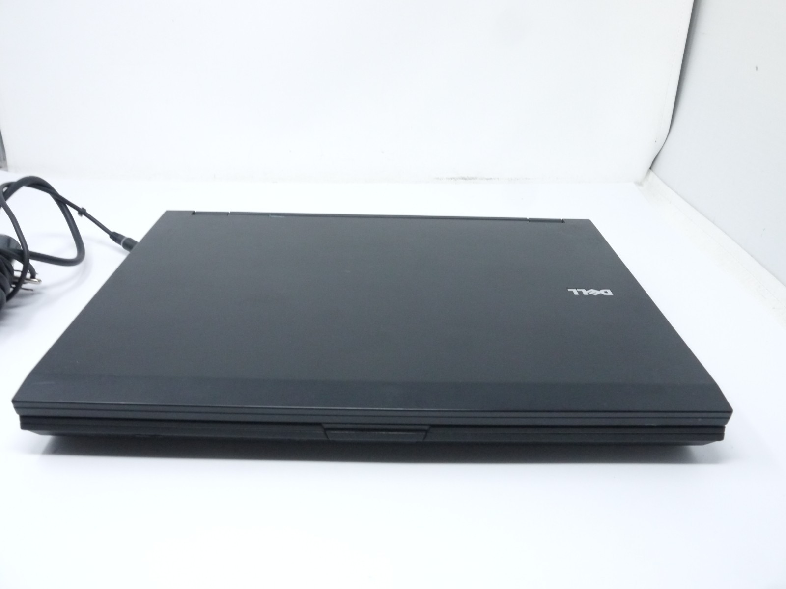 Dell Latitude E5500 15.6″ Laptop – Core 2 Duo / 4GB / 160GB HDD / Win10