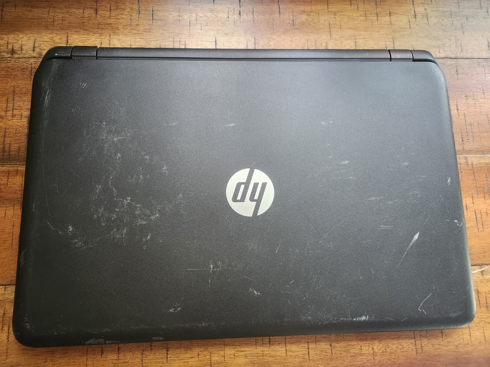 HP 15-1387wm 15.6″ Touchscreen ( AMD A8 @ 2.20GHz, 4GB Ram, 500GB HDD ) Win 10