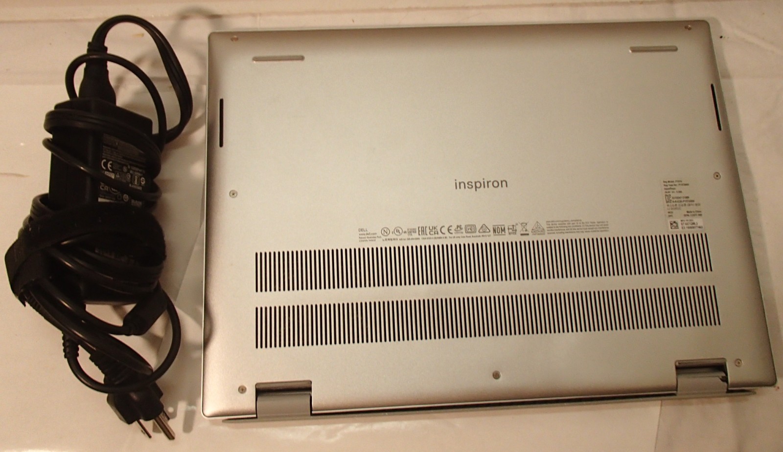 Dell Inspiron 5425 14” (1TB SSD AMD Ryzen 7 5825U 16GB RAM) Laptop P157G
