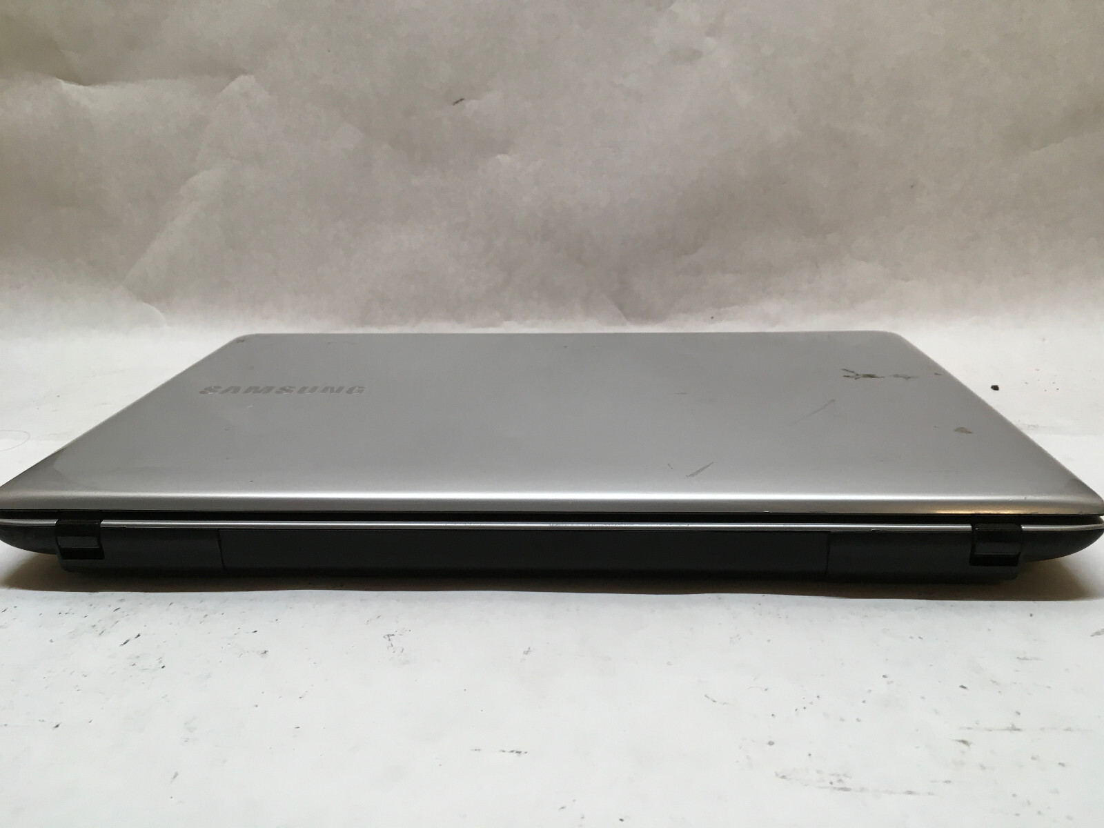 Toshiba Notebook NP300ESE 15″ Core i3 3rd Gen FOR PARTS, BROKEN SCREEN -EQ