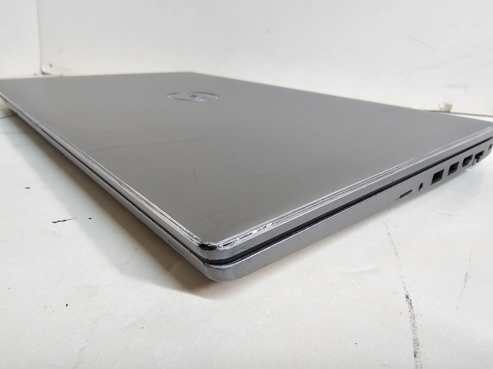 Dell Latitude 5520 Laptop – 2.6 GHz i5-1145G7 16GB 512GB 15.6″ Touchscreen SP31
