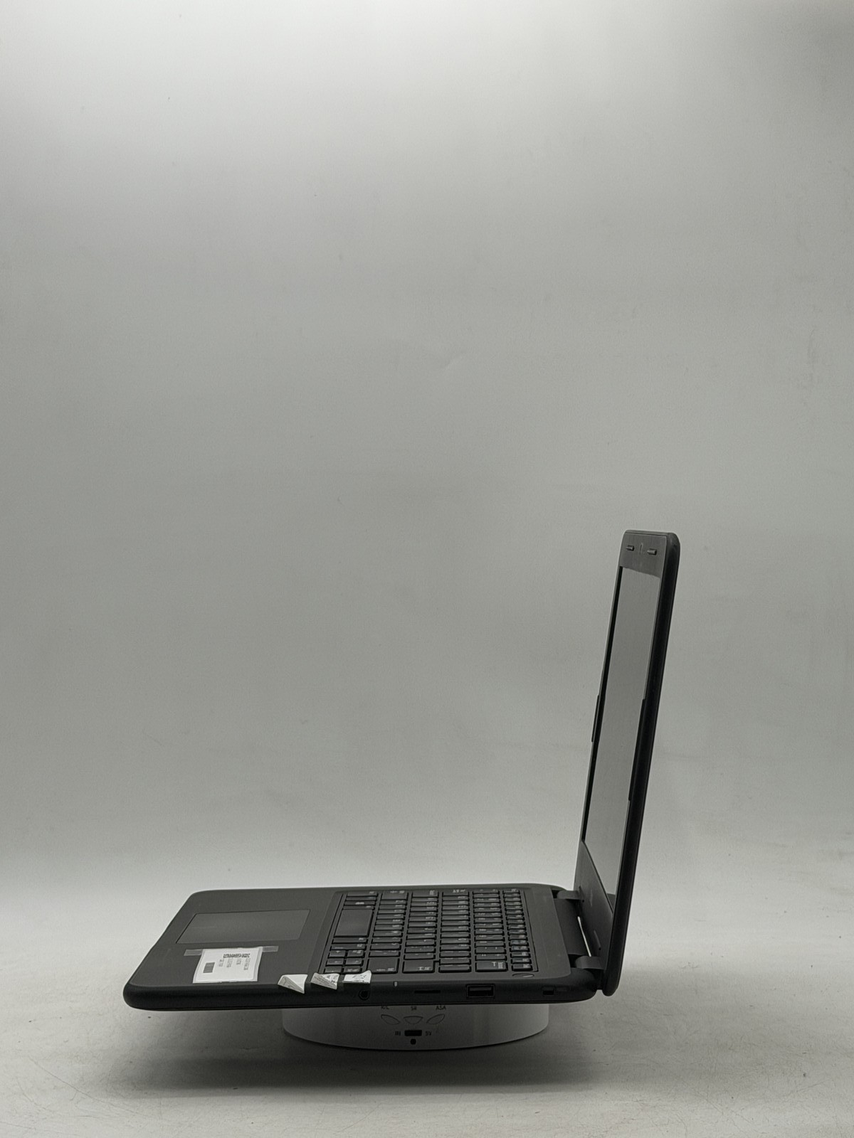 Dell Latitude 3310 13.3in i5-8265U 8GB 128GB NO OS *READ*