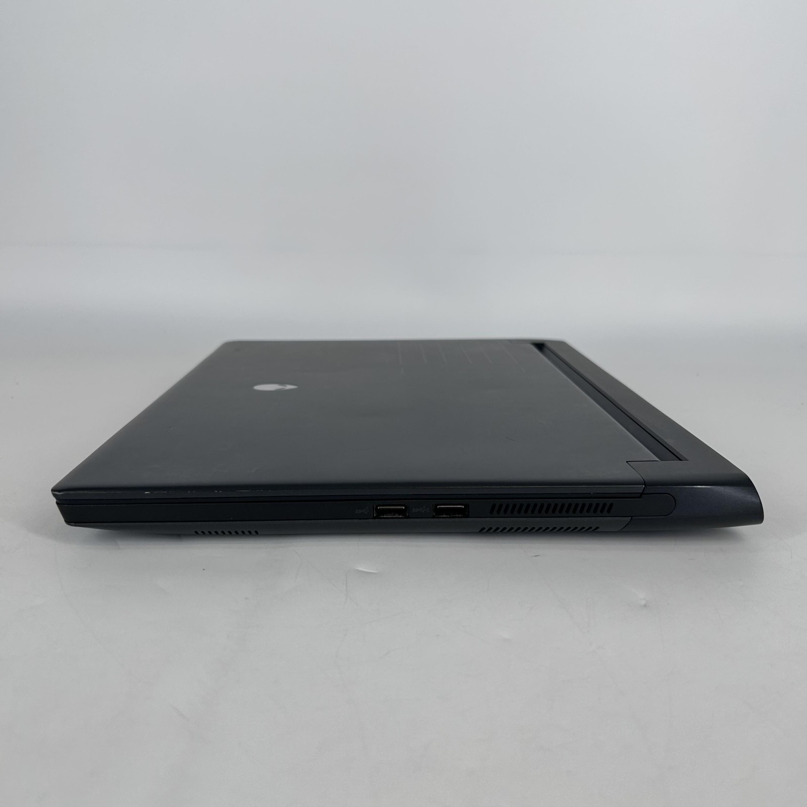 Dell Alienware m15 R7 240Hz 2K i7-12700H 16GB 1TB SSD RTX 3070 Ti WHITE SPOTS