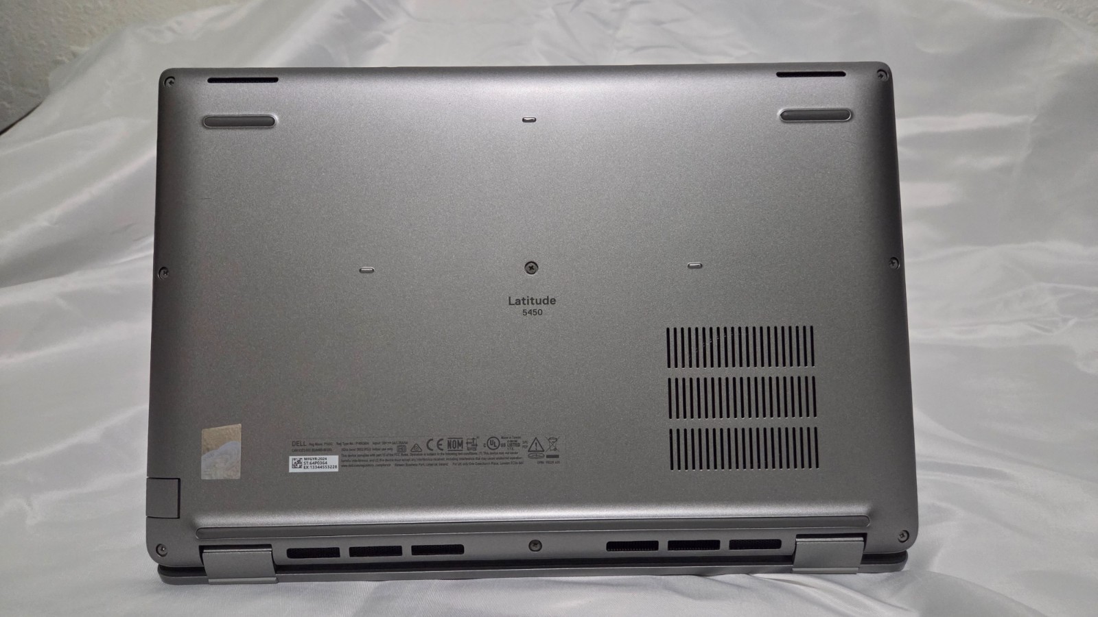 Dell Latitude 5450 Intel Ultra 165H – DDR5 16GB RAM – 512GB SSD