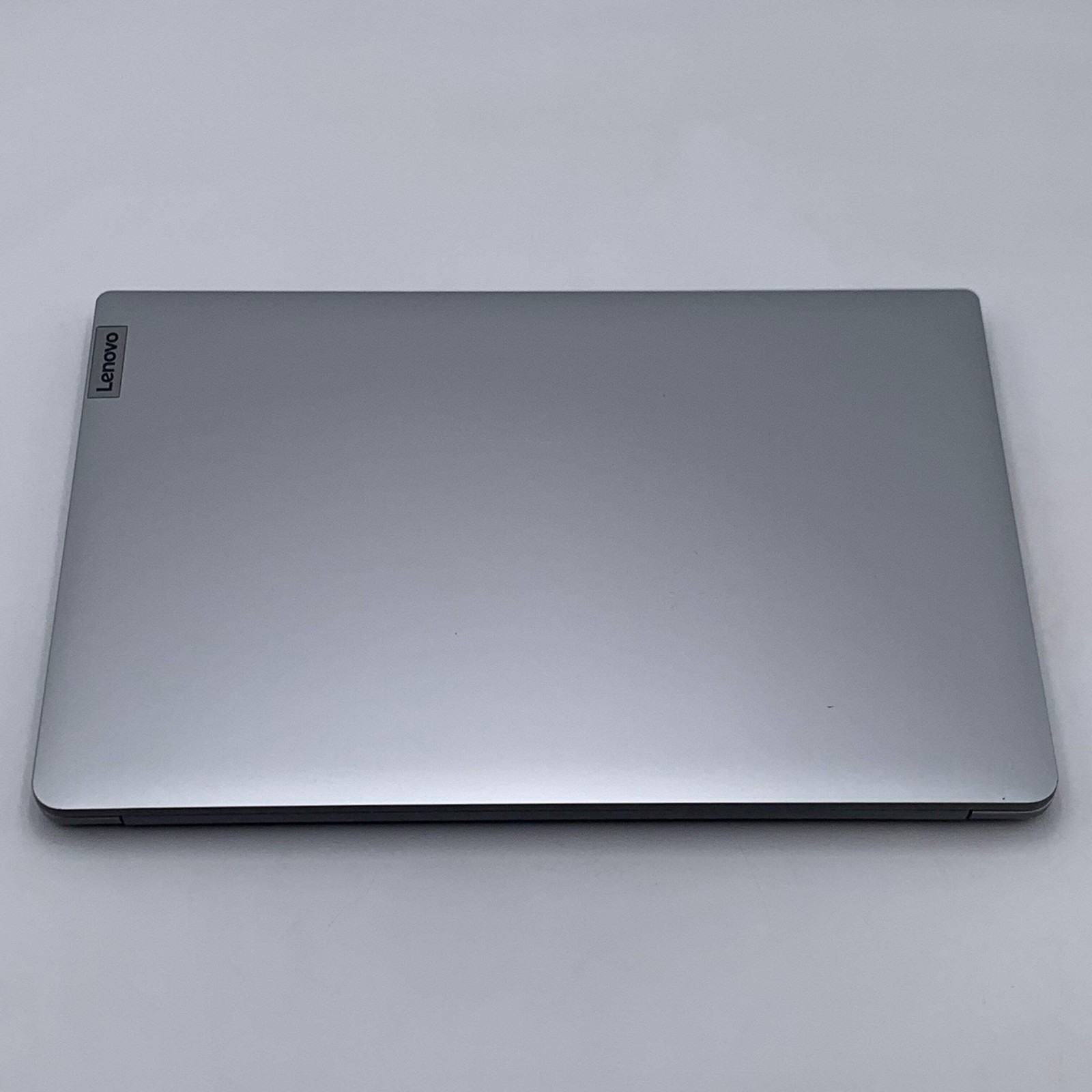 Lenovo IdeaPad 1 15ALC7 15.6″ Ryzen 7 5700U 1.8GHz 12GB RAM 512GB SSD
